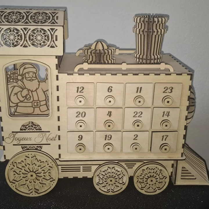 Calendrier de l'Avent en bois – Train de Noël | Pixatom.fr